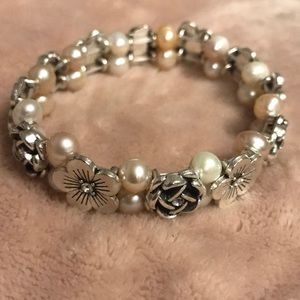 Brand new pearl bracelet